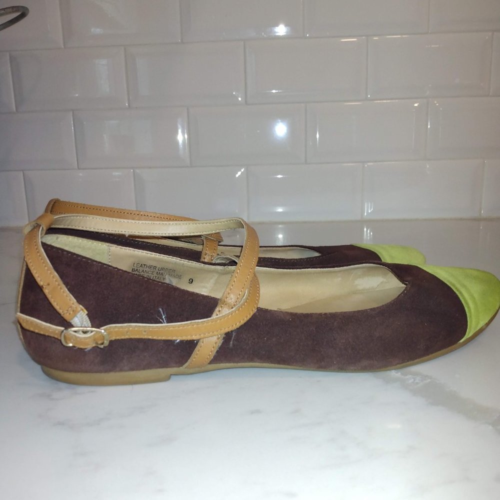 Seychelle's Ankle Strap Leather Flats Size 9 - Picture 3 of 4
